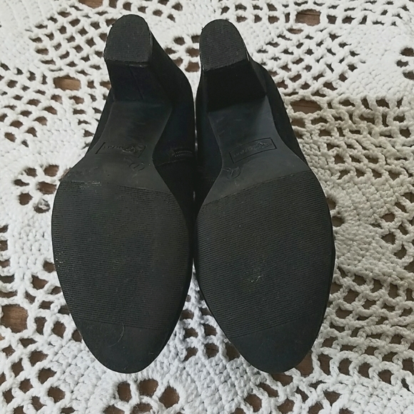 🎉Host Pick🎉 Suede Dress Shoes With Cut Outs - Picture 4 of 7